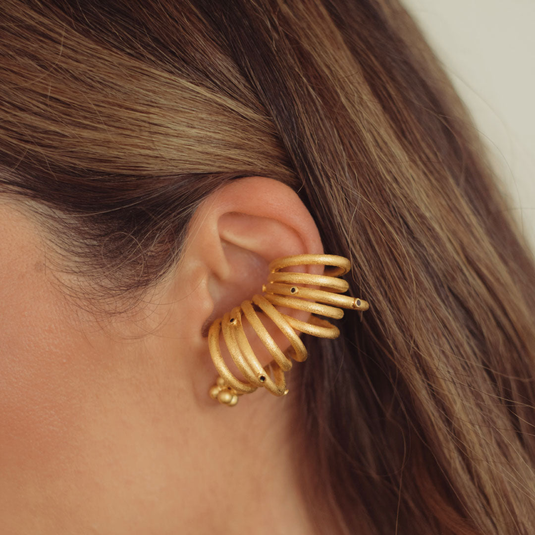 BIRMANIA WHITE EARCUFF