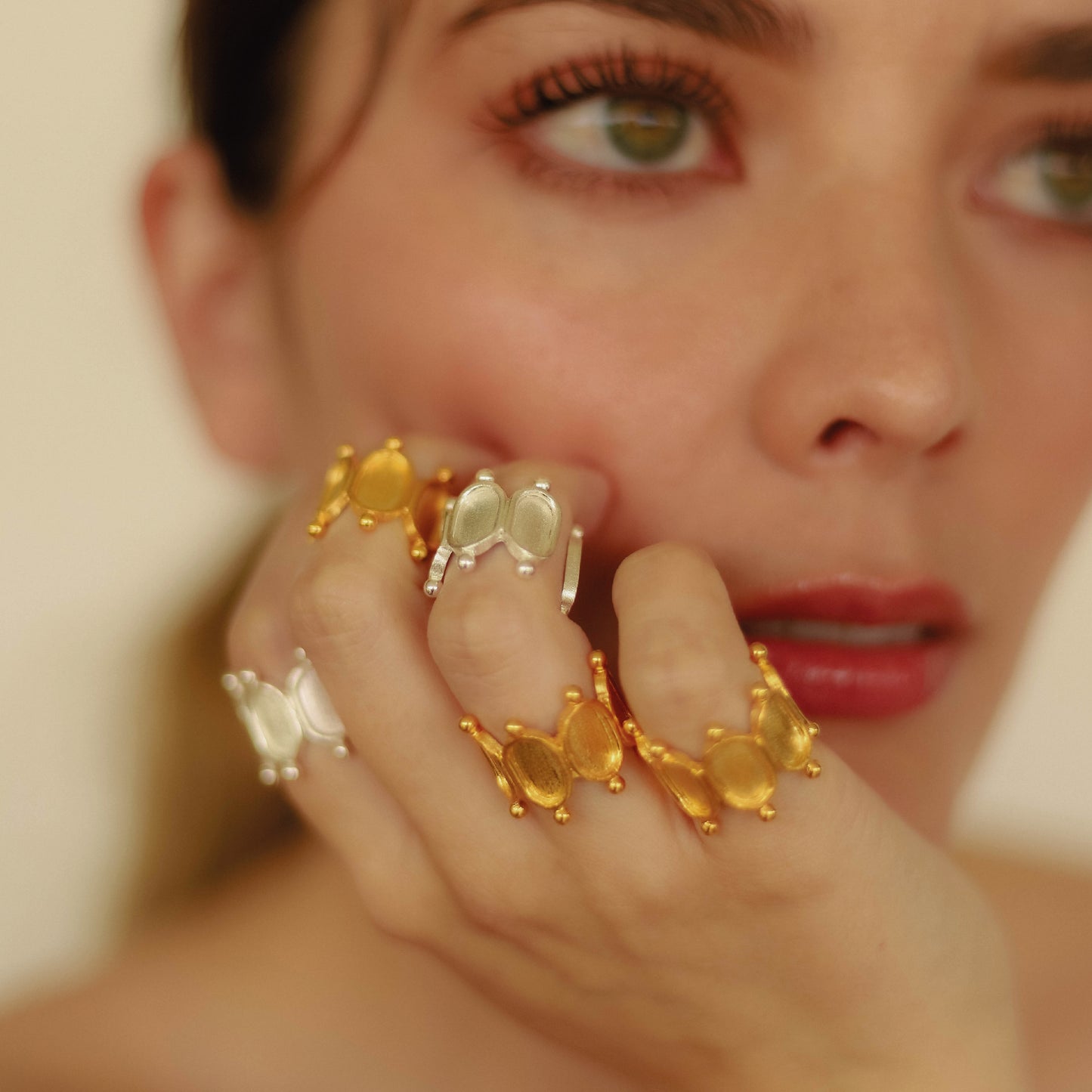 EARCUFF/ANILLO BANANTHIA GOLD