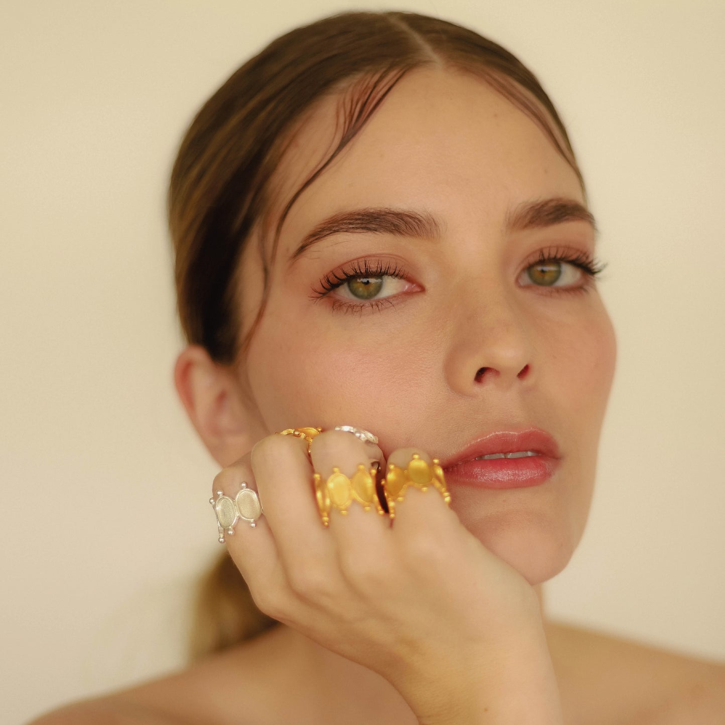 EARCUFF/ANILLO BANANTHIA GOLD